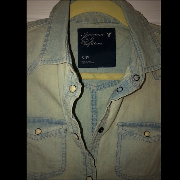 American Eagle Jean Button Up - Picture 3 of 4